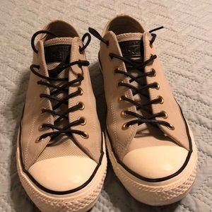 Men’s converse shoes. Size 11.5